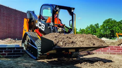 What to consider when buying a compact track loader 